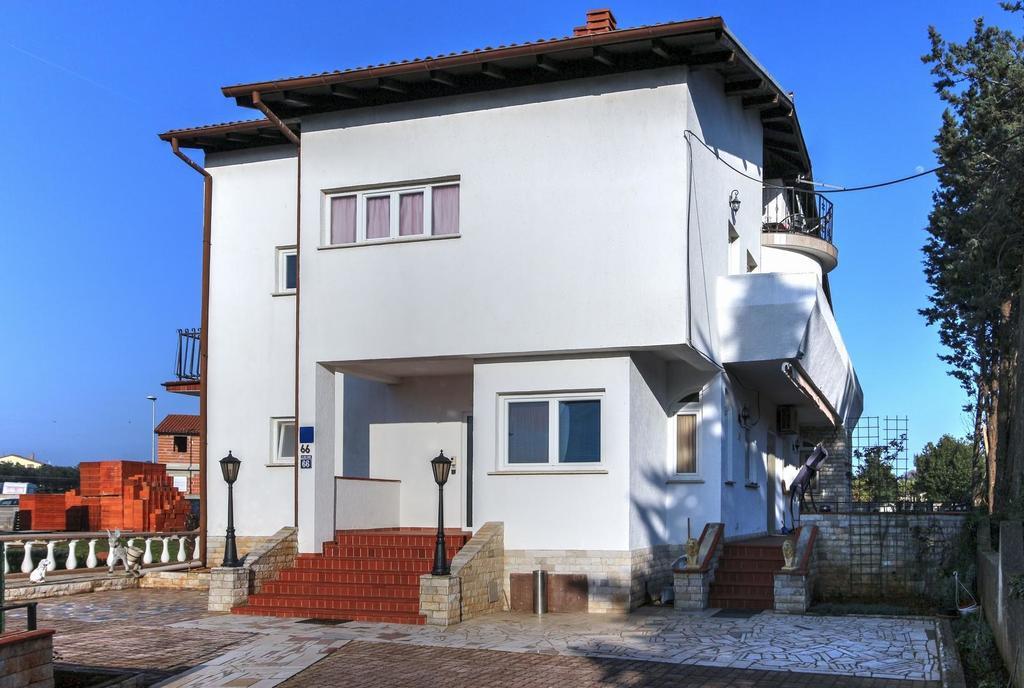 Apartments Dragica 1251 Fazana Exterior photo
