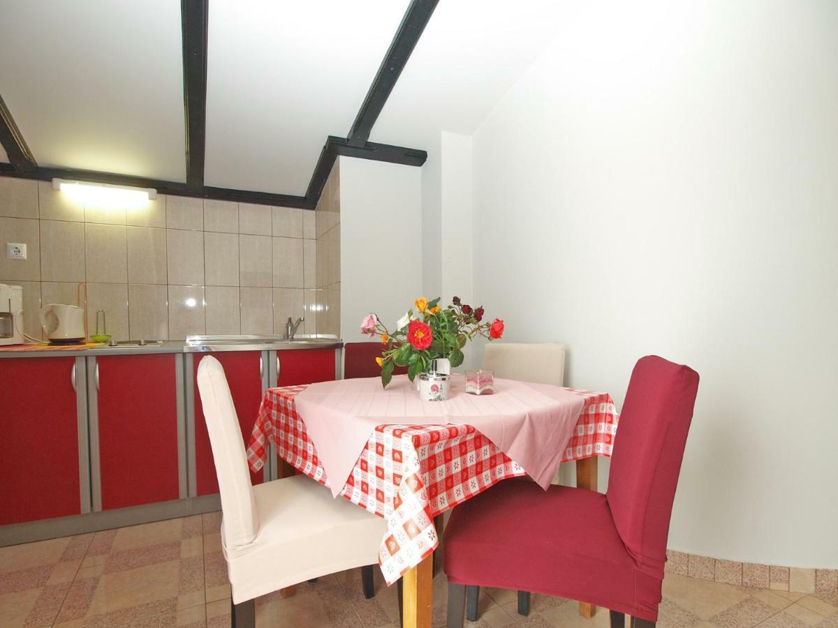 Apartments Dragica 1251 Fazana Exterior photo